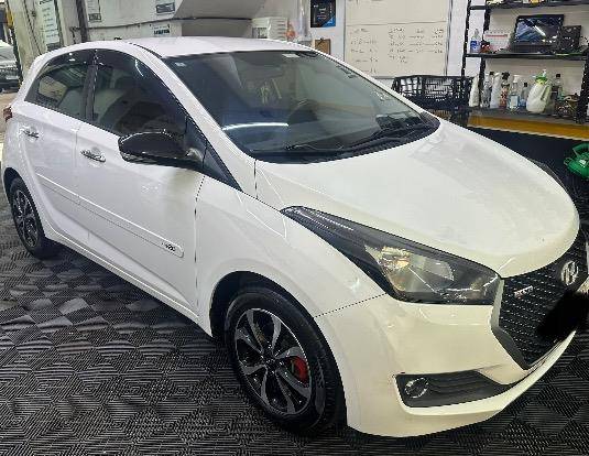 HYUNDAI HB20 1.6 R SPEC 16V FLEX 4P AUTOMÁTICO HYUNDAI HB20 1.6 R SPEC 16V FLEX 4P AUTOMÁTICO